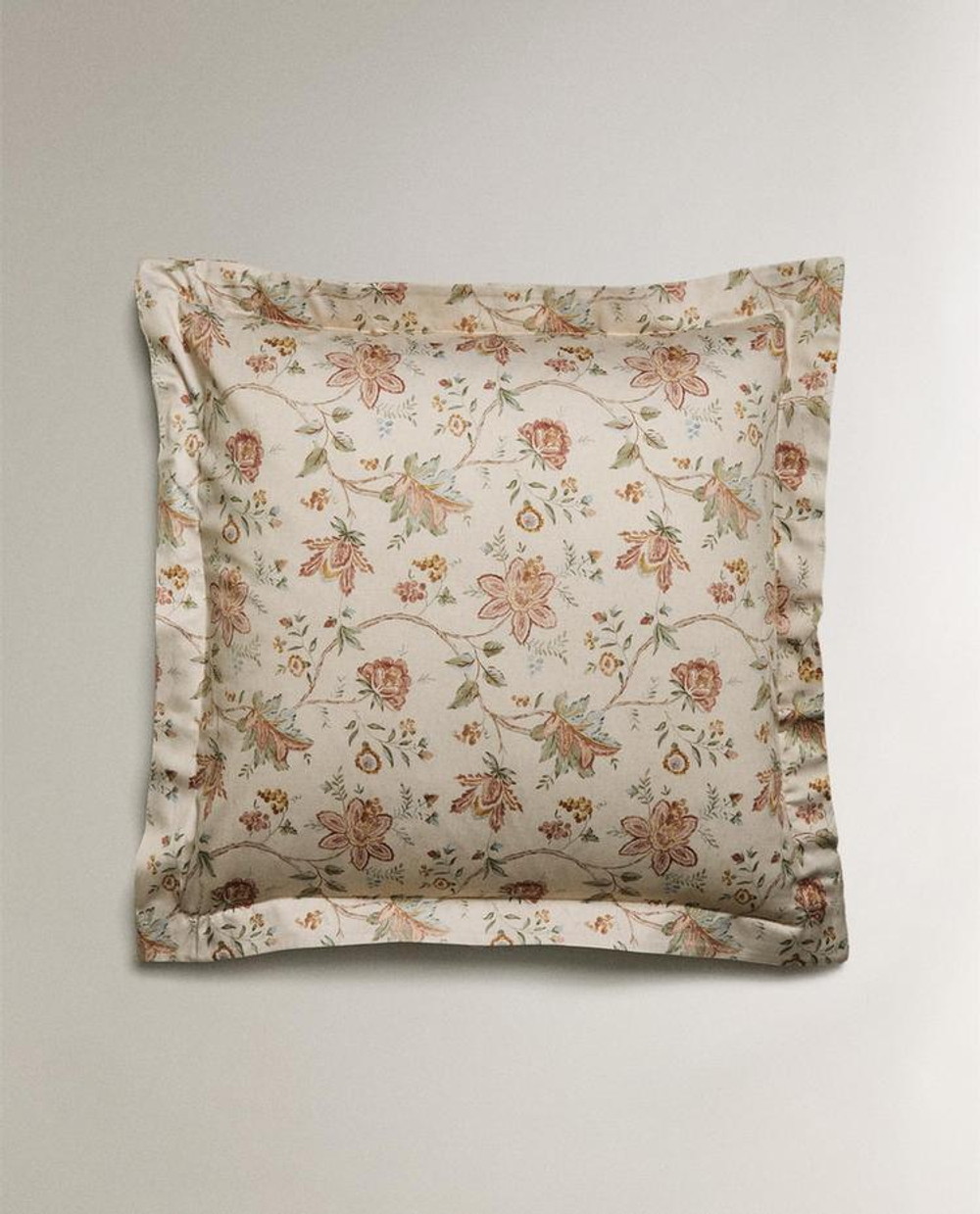 ZARA HOME НАВОЛОЧКА С ЦВЕТОЧНЫМ ПРИНТОМ, ЭКРЮ