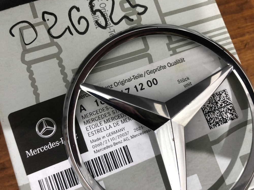 Эмблема Mercedes GLE (V167) 18-нв Б/У Оригинал A1678171200