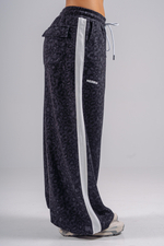 Брюки Baggy Leopard Sweatpants PRIMAL 865 Черный леопард