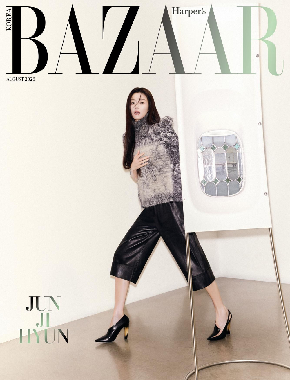 публикация BAZAAR - 2026.08 JUN JI HYUN