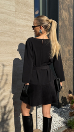 Платье с юбкой плиссе