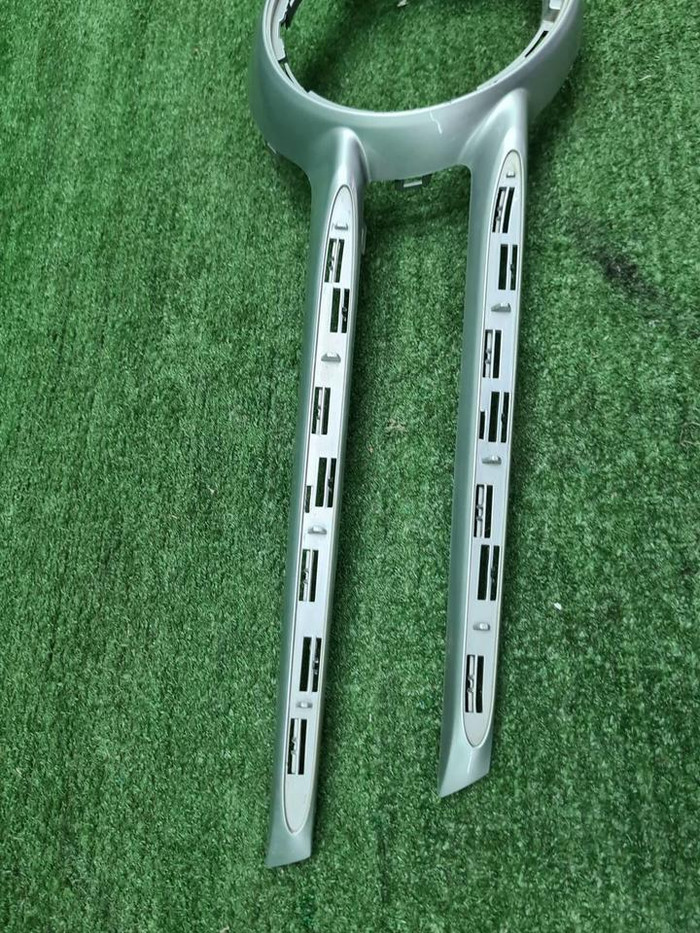 Накладка решетки радиатора Mercedes V W447 (14-нв)