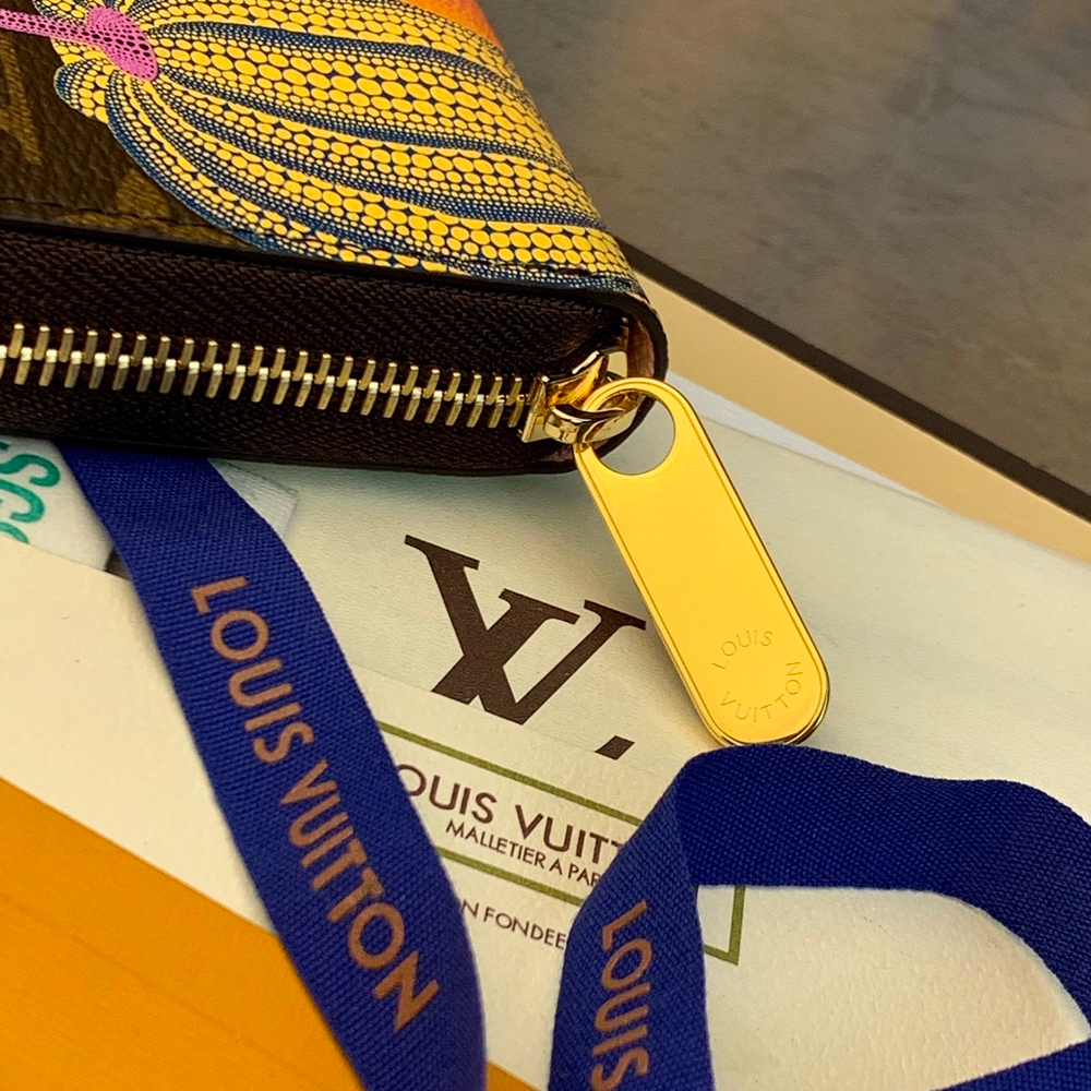 Louis Vuitton Zippy Wallet