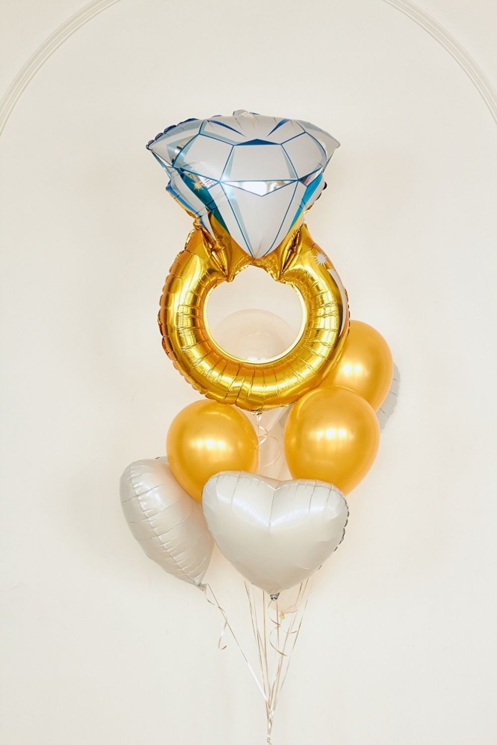 Шар (27"/69 см) Фигура, Кольцо с бриллиантом