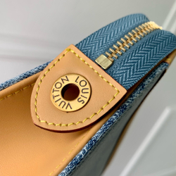Louis Vuitton Pochette Voyage MM