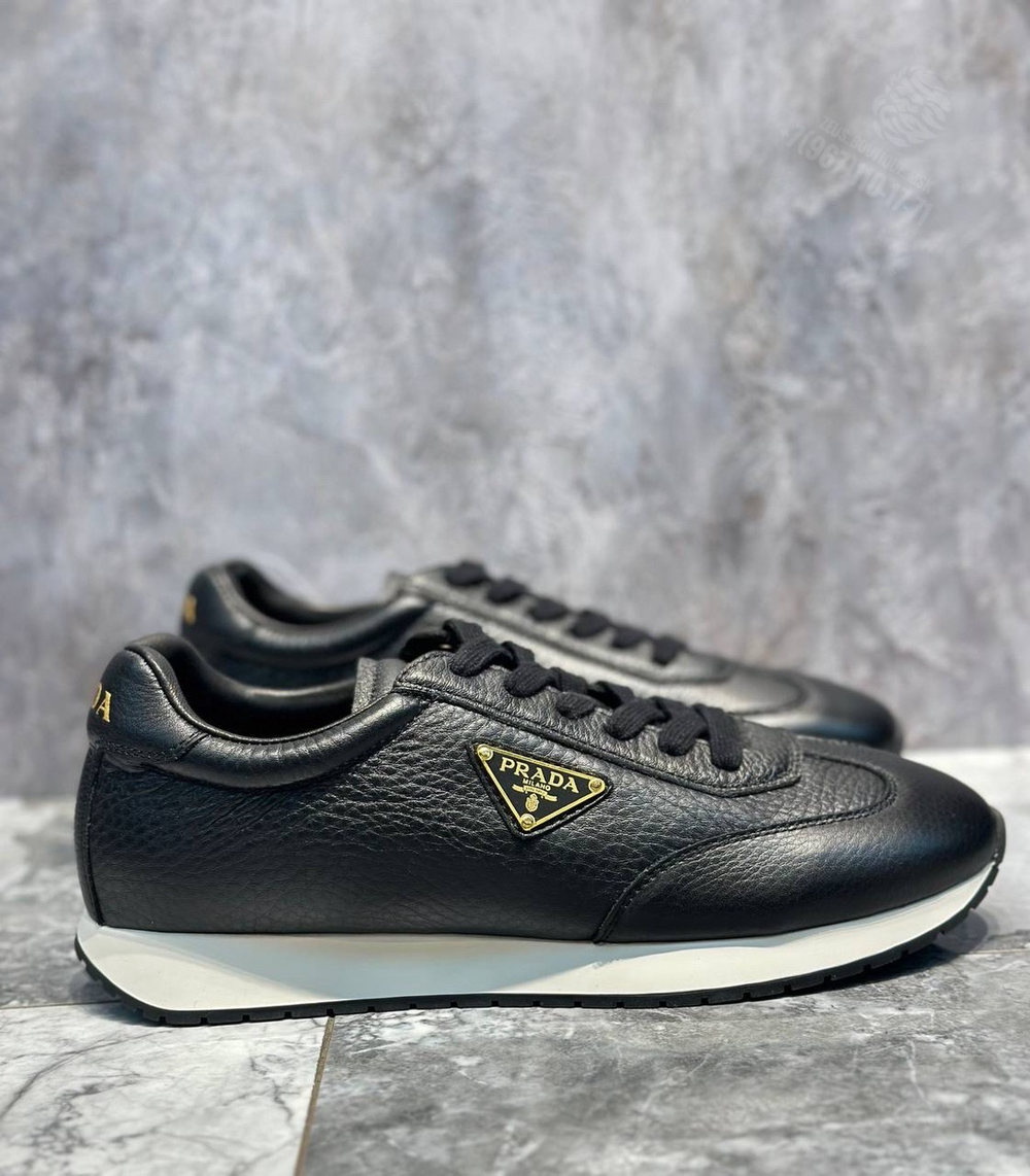 Кроссовки Prada
