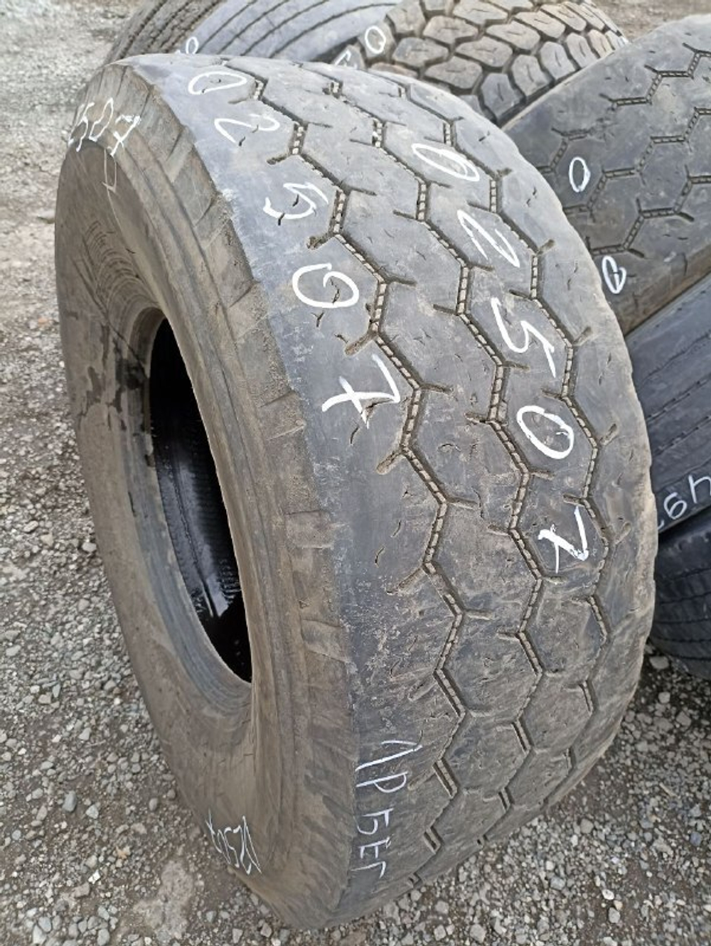 445/65RR22.5 Bridgestone M748 шина б/у