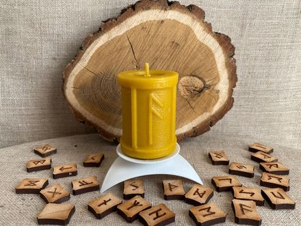 Свеча Ансуз