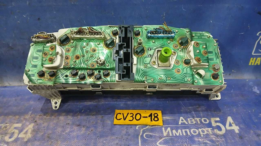 Щиток приборов TOYOTA CAMRY 1992