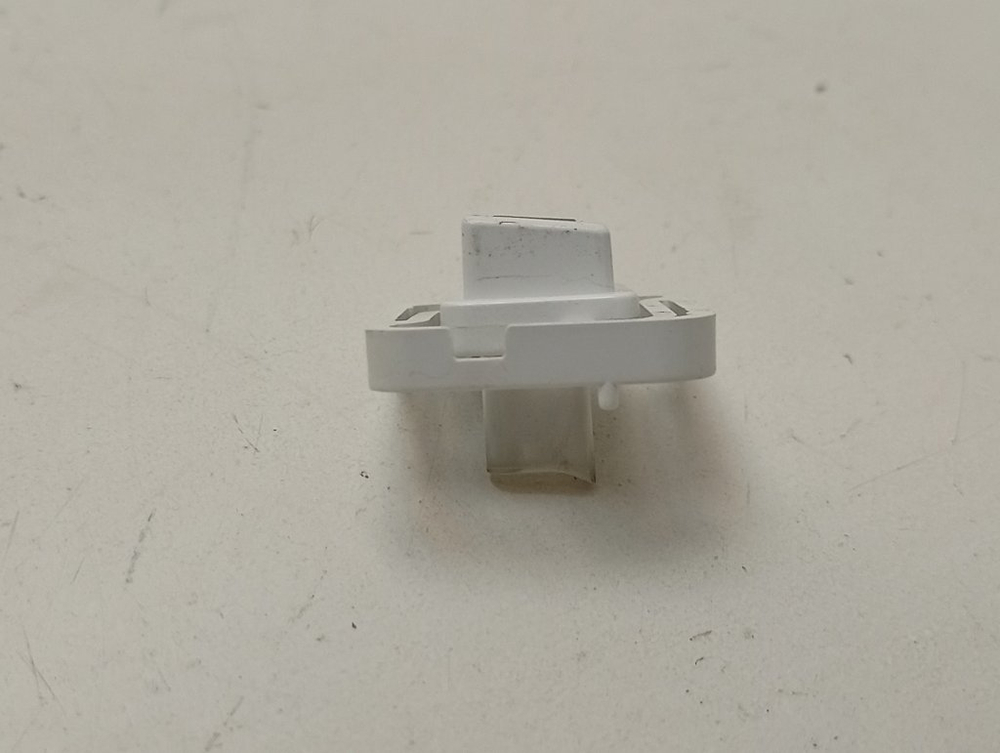 RST602 кт66 Кнопка старт-пауза для стиральной машины Hotpoint-Ariston RST602 б/у