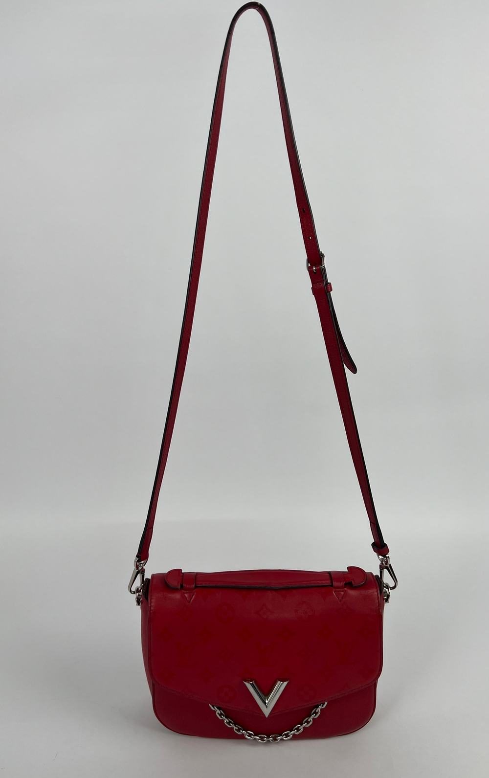 Сумка Louis Vuitton Very Messenger Monogram