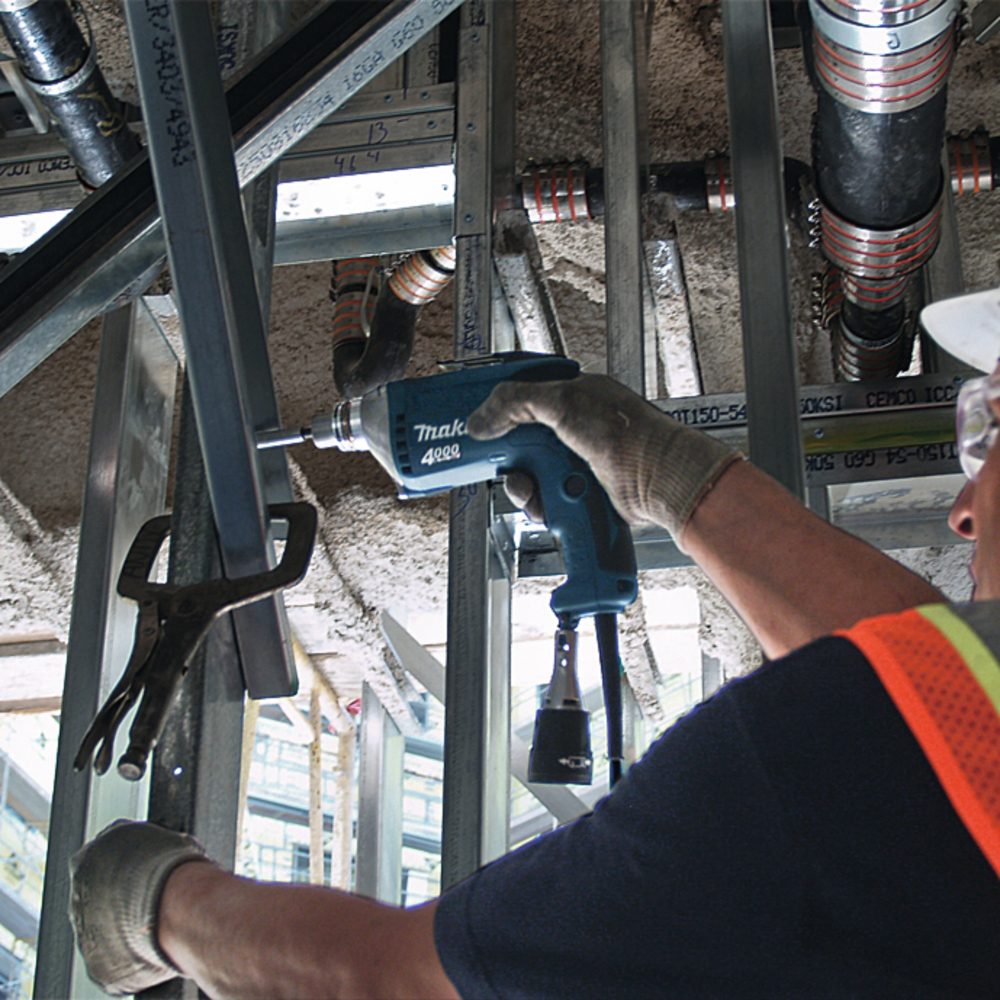 Шуруповерт FS4300 570 Вт 0 – 4 000 об/мин