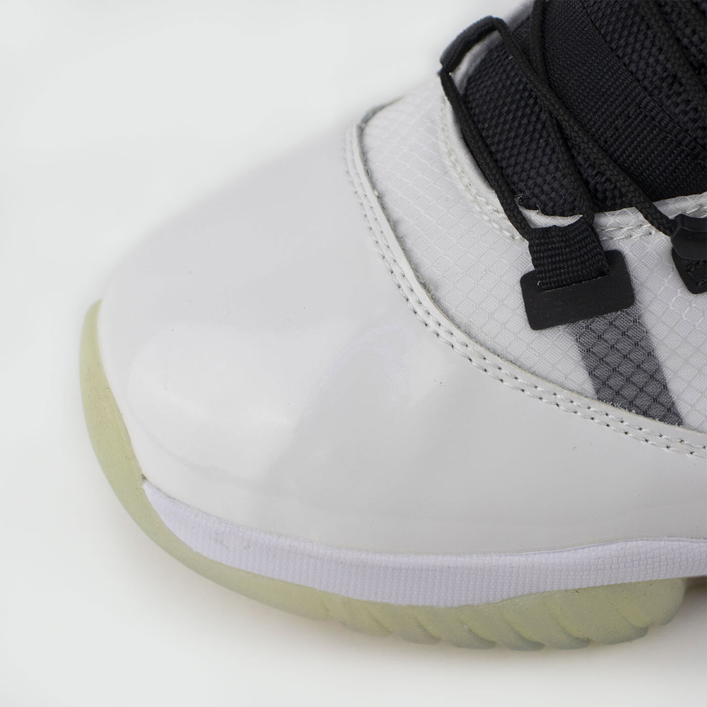 Кроссовки Air Jordan 11 Adapt White