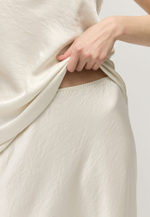 Топ на тонких бретелях