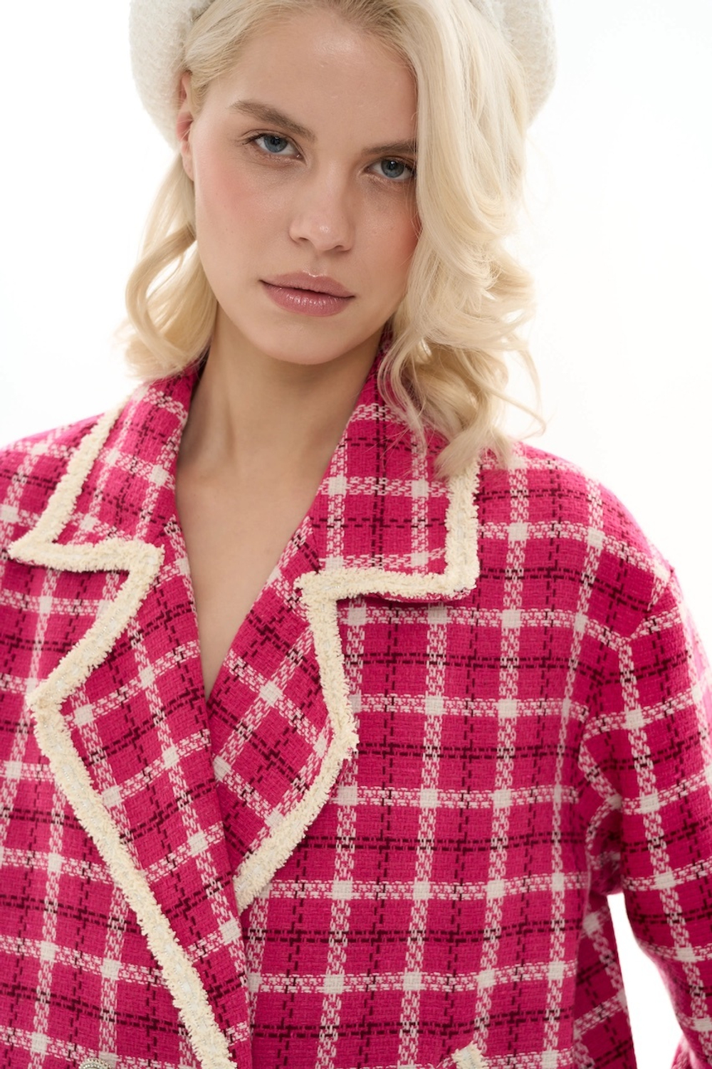 Жакет-бомбер розовый