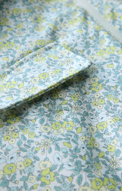 ZARA ПРОРЕЗИНЕННЫЙ ДОЖДЕВИК С ЦВЕТОЧНЫМ ПРИНТОМ, СИНЕВАТЫЙ