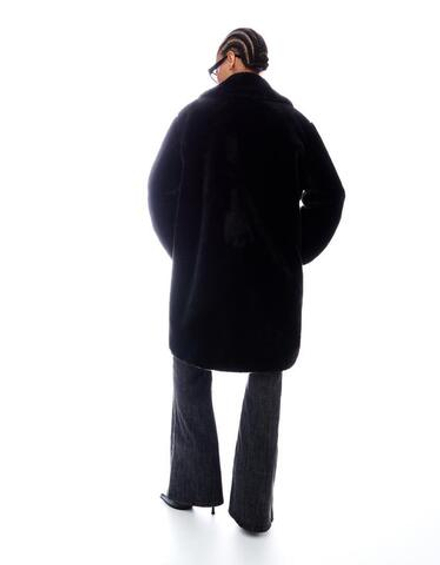 BERSHKA Длинная шуба из искусственного меха, черный