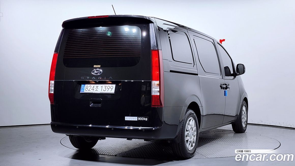 Hyundai Staria Cargo 3-х местный (07.2023)
