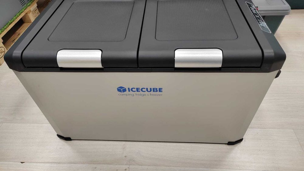 Компрессорный автохолодильник ICE CUBE IC65М (12/24/110/220V)