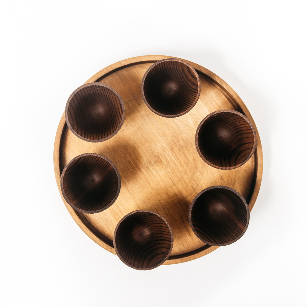 Набор деревянных стопок (рюмок) 6шт. на подносе для подачи напитков. R32