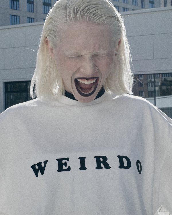 Футболка Weirdo, молочная