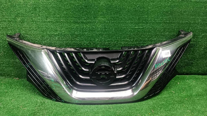 Решетка радиатора Nissan Murano Z52 (2014-2022)