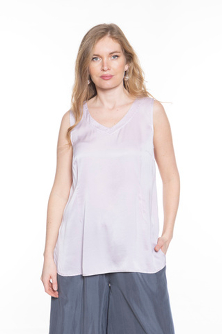 ТОП С V-ОБРАЗНЫМ ВЫРЕЗОМ