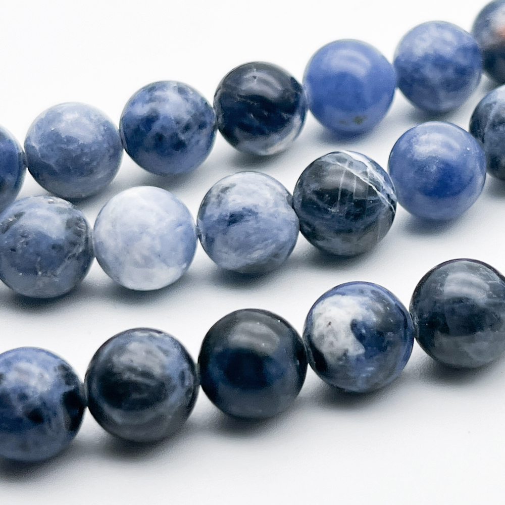 Содалит бусины, диаметр 10-10,2 мм, цена за 18-19 шт (1/2 нити)