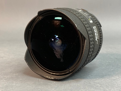 Nikon 16mm f/2.8D AF Fisheye-Nikkor, потертости на передней линзе