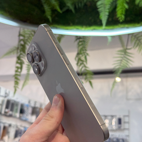 Apple iPhone 15 Pro Max 256 гб Натуральный титан