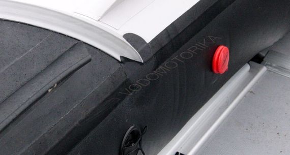 Лодка Badger Wave Line 390 PW