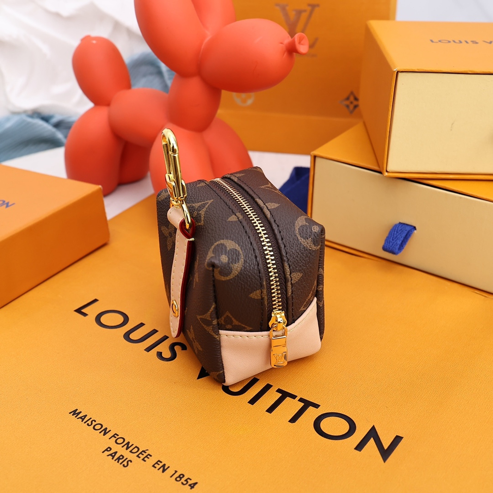 Louis Vuitton Squared Pouch