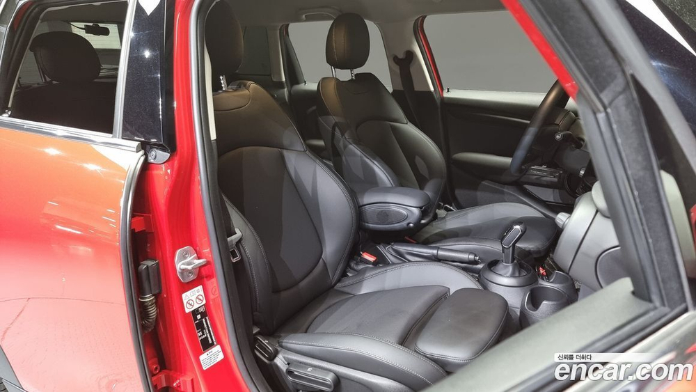 Mini Cooper 5 дверей Basic (06.2020)