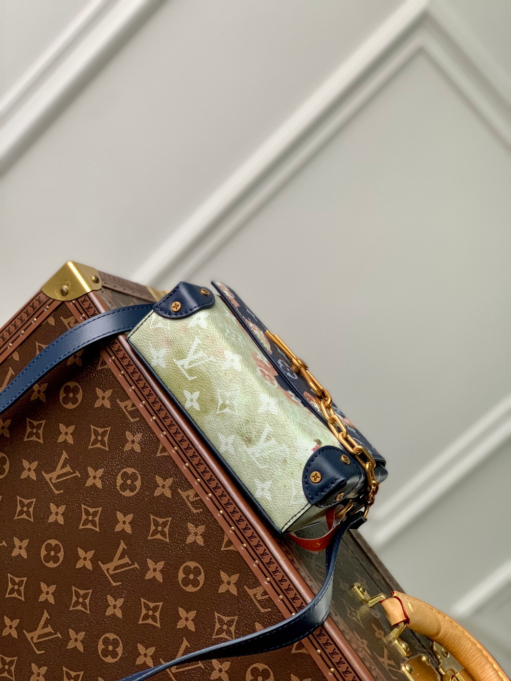 Louis Vuitton Steamer Wearable Wallet