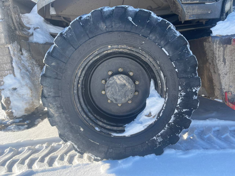 Bull 4SX Экскаватор-погрузчик 4SX-F (Дизельный, 4,8 л, 102 л.с., АТ)
