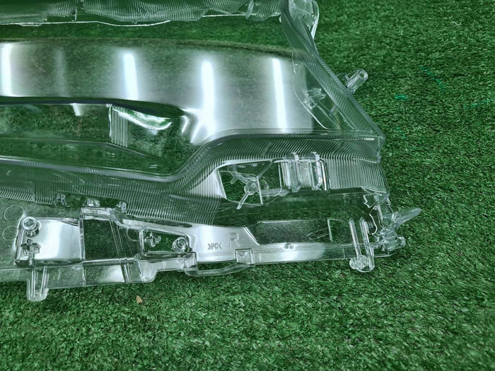 Стекло фары правое Toyota LC Prado 150 (2017-н.в.)