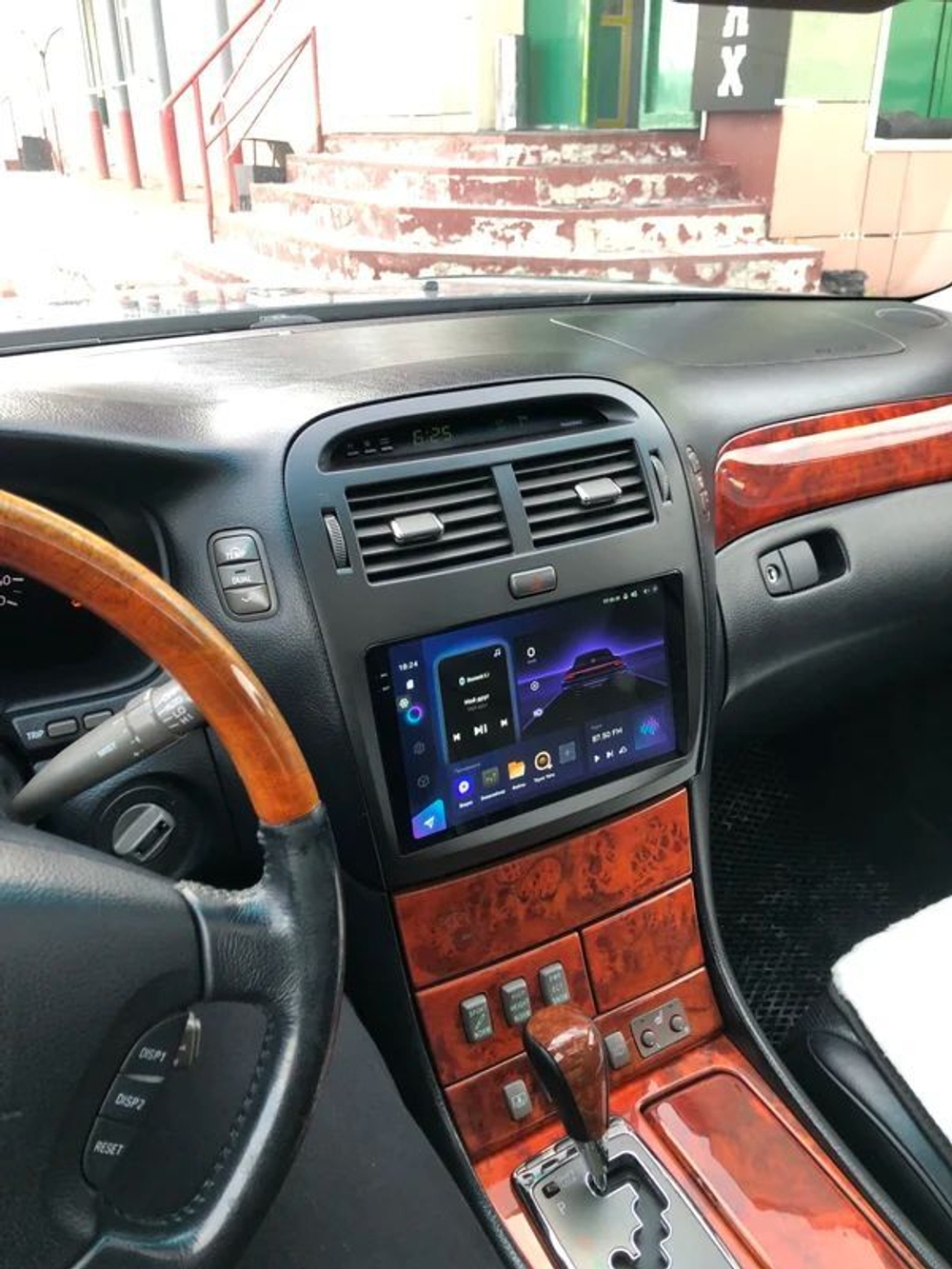 Магнитола для Lexus LS430 Toyota Celsior XF30 2000-2006 (ШГУ монохром) - Teyes CC3-2K-360 монитор 9.5" 2K QLED на Android 10, 6Гб+128Гб, CarPlay, 4G SIM-слот, 4 камеры в комплекте