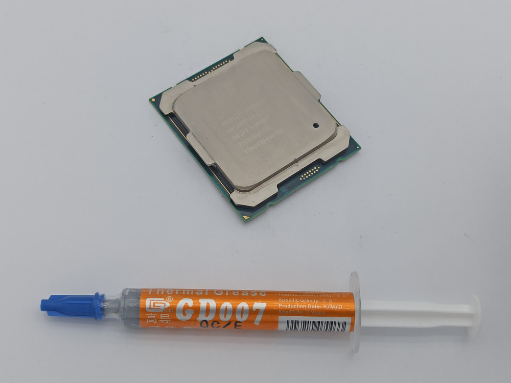 Процессор Intel Xeon E5-2637V4