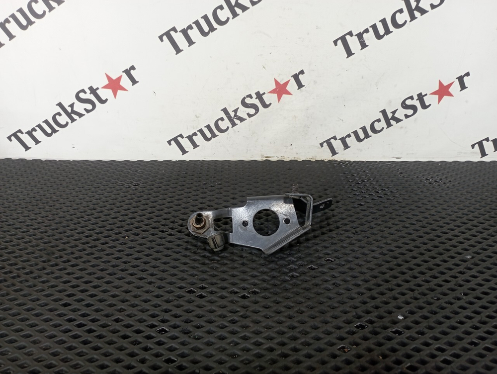 Кронштейн выключателя массы 2020г.