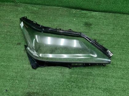 Стекло фары правое Lexus LX 3 (2015-2023)