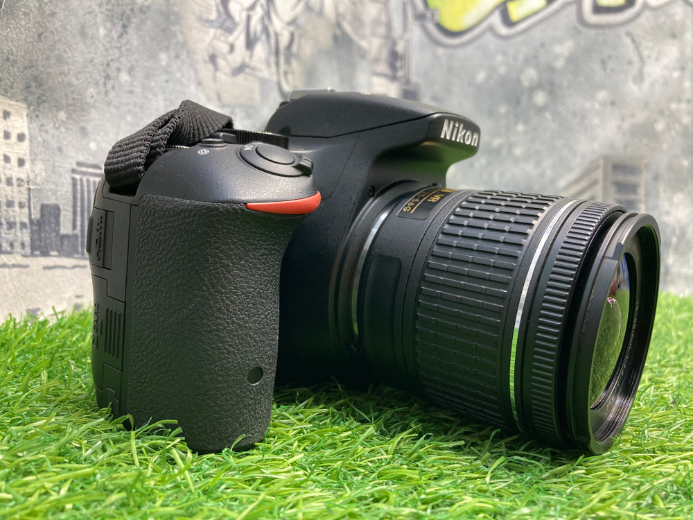 Nikon D5500 kit 18-55mm 1.000 кадров