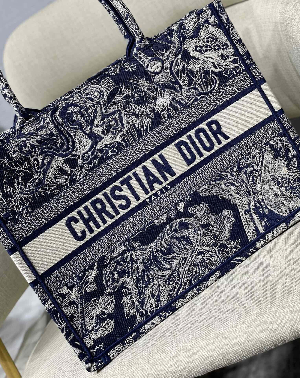 Christian Dior Book Tote 36 cm