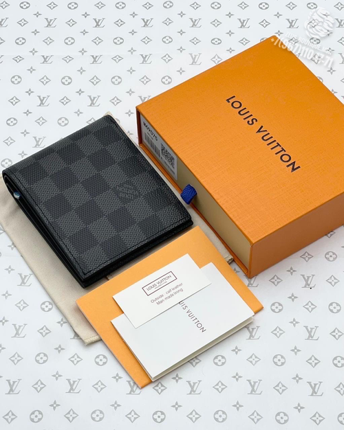 Кошелёк Louis Vuitton Amerigo