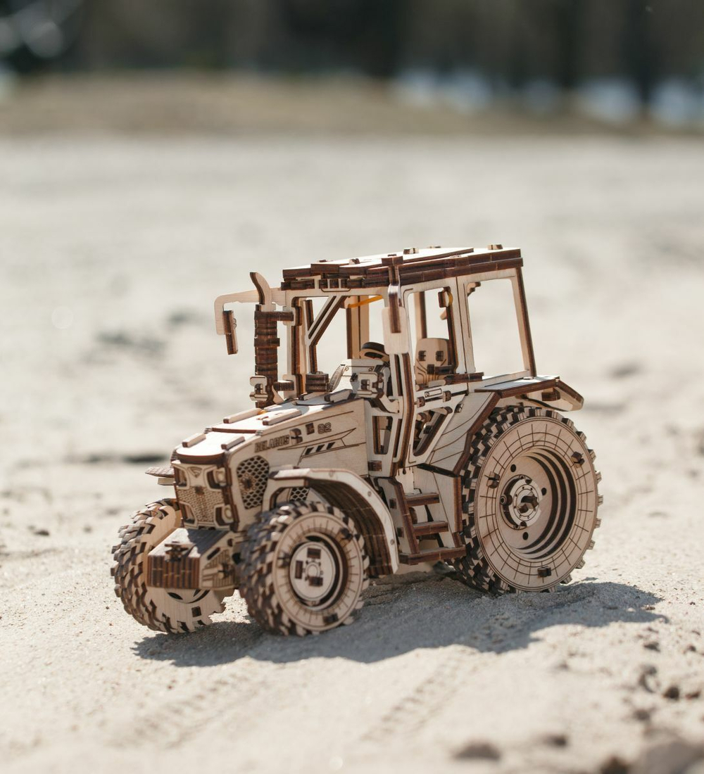 Трактор Беларус-82 от EWA - Деревянный конструктор, сборная модель, механический 3D пазл