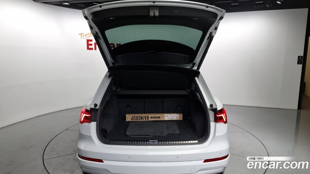 Audi Q3 (F3) 35 TDI Premium (12.2020)