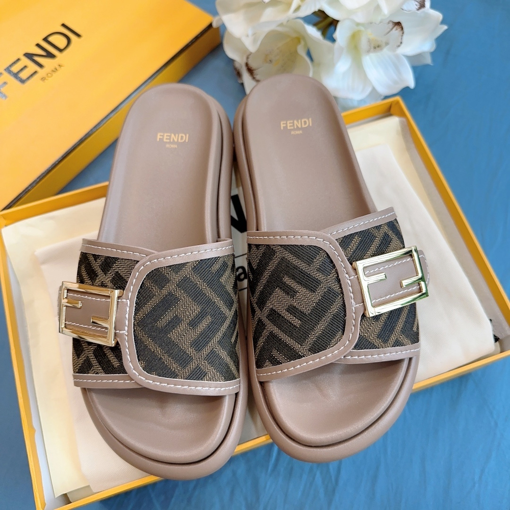 Fendi Slides
