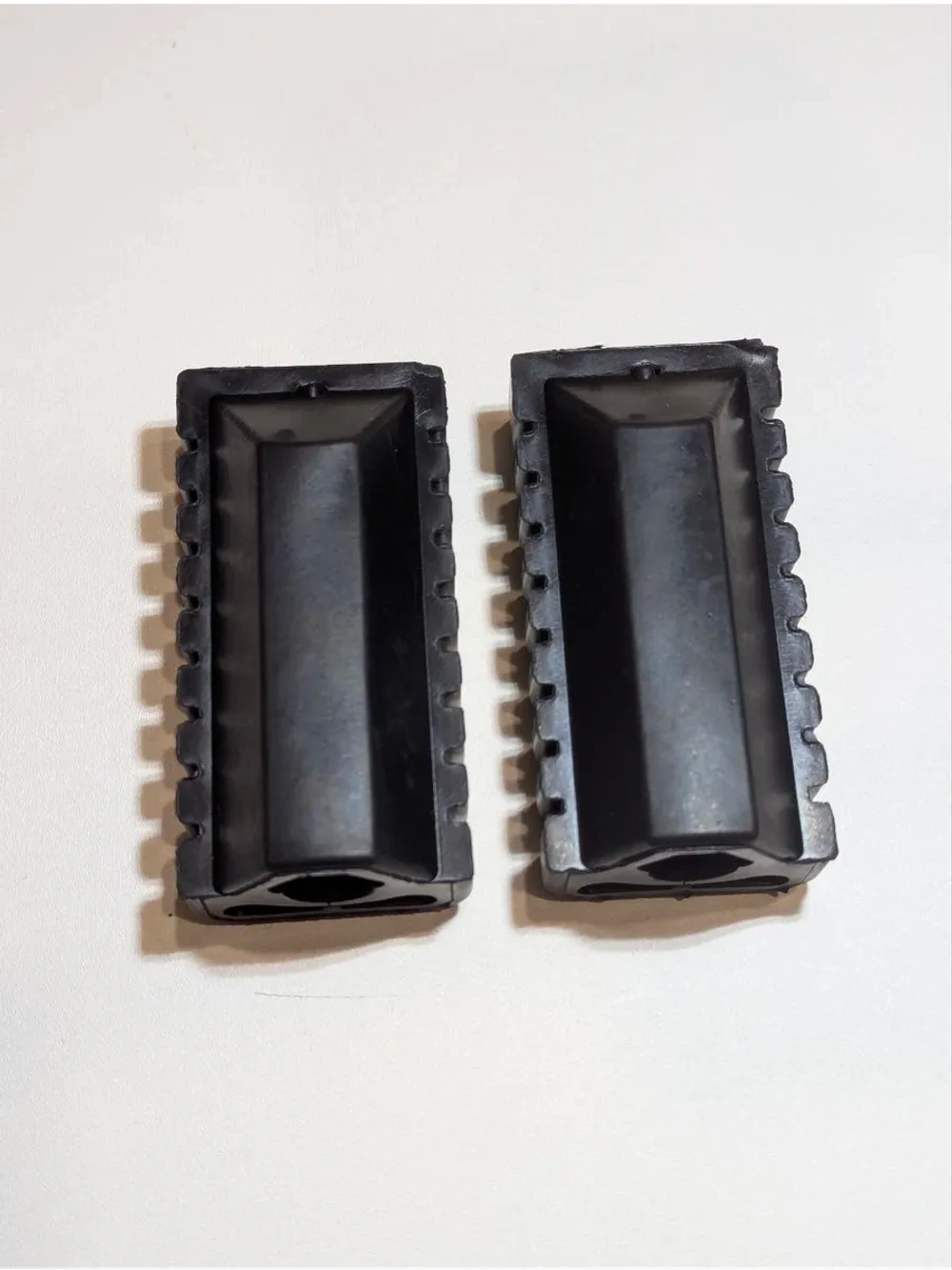 -- Резинки на подножки для мопедов Альфа, Дельта