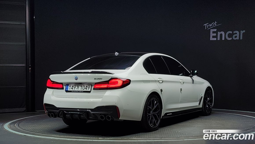 BMW 5 Series (G30) 530i M Sports (08.2022)