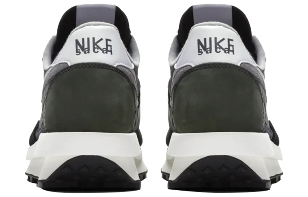 Кроссовки Sacai X Nike Waffle