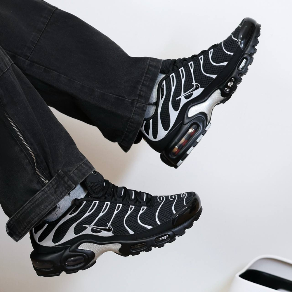 Nike Air Max Plus Premium “Black Reflective Silver”